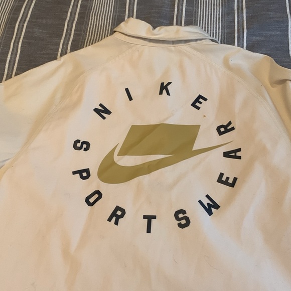 Nike jacket - Picture 8 of 10